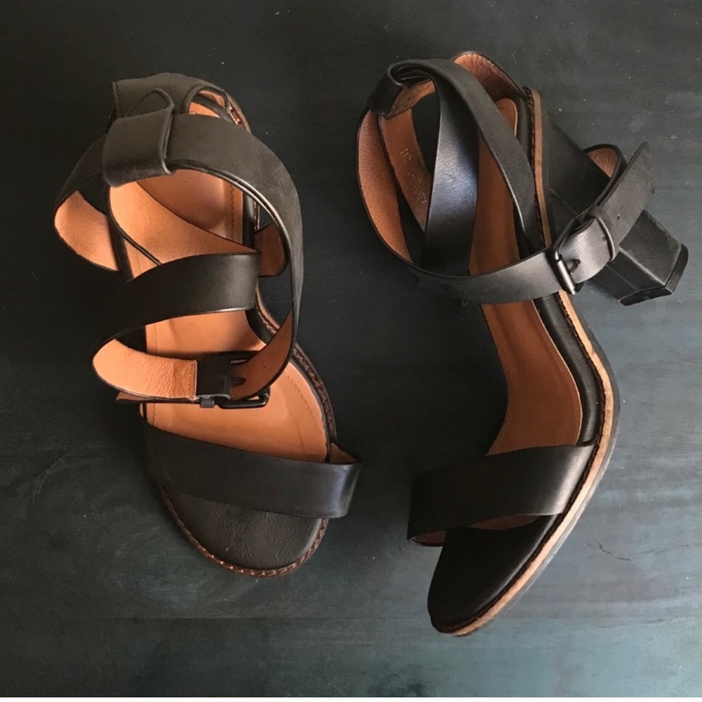 SOLD Alias Mae Calito